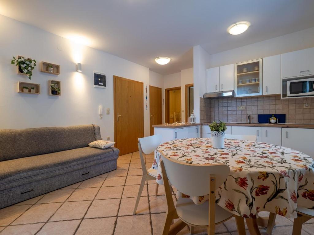 Apartment Dana Baska  Bagian luar foto